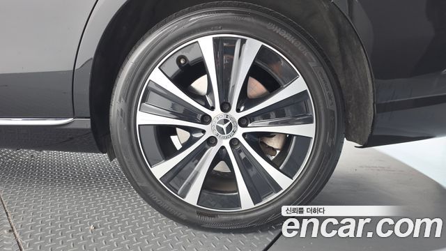 Mercedes-Benz E-Class E300e 4MATIC Exclusive