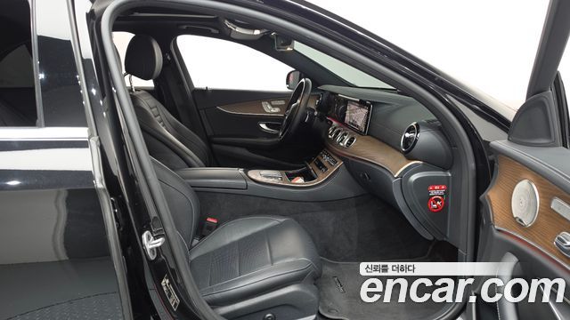 Mercedes-Benz E-Class E300e 4MATIC Exclusive