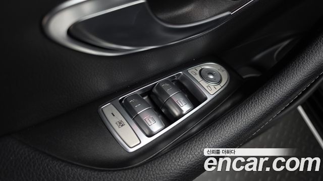 Mercedes-Benz E-Class E300e 4MATIC Exclusive