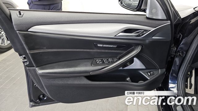 BMW 5-Series M550d xDrive