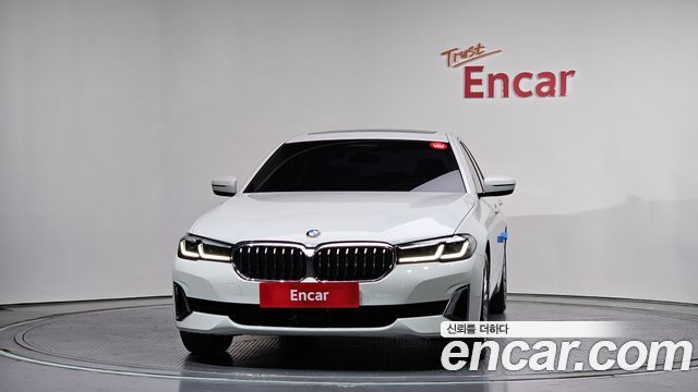 BMW 5-Series 520i Luxury