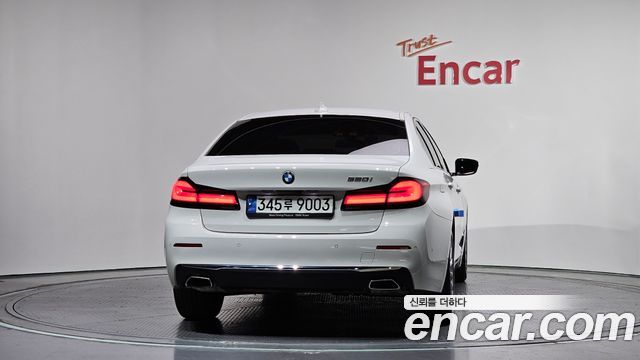 BMW 5-Series 520i Luxury