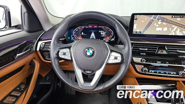 BMW 5-Series 520i Luxury