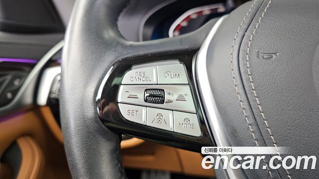 BMW 5-Series 520i Luxury