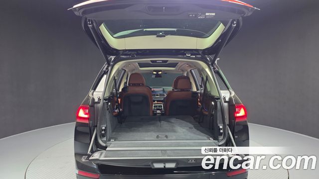BMW X7 xDrive 40i Design Pure Excellence 6-Seater