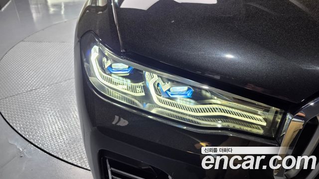 BMW X7 xDrive 40i Design Pure Excellence 6-Seater