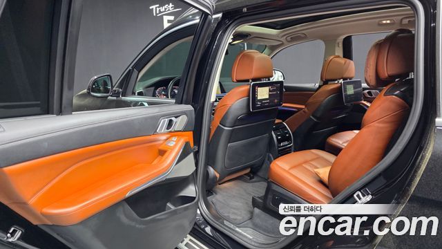 BMW X7 xDrive 40i Design Pure Excellence 6-Seater