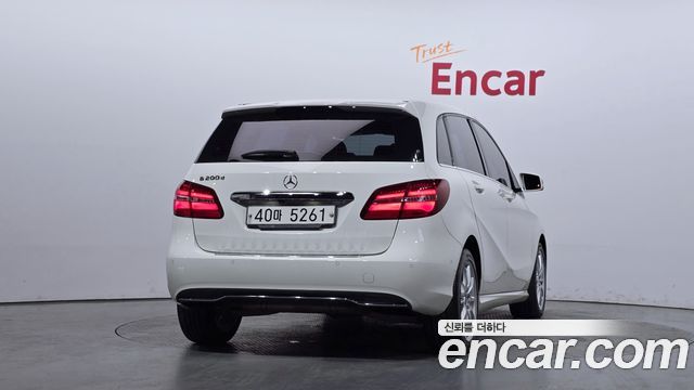 Mercedes-Benz B-Class B200 d