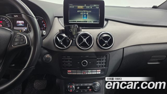 Mercedes-Benz B-Class B200 d