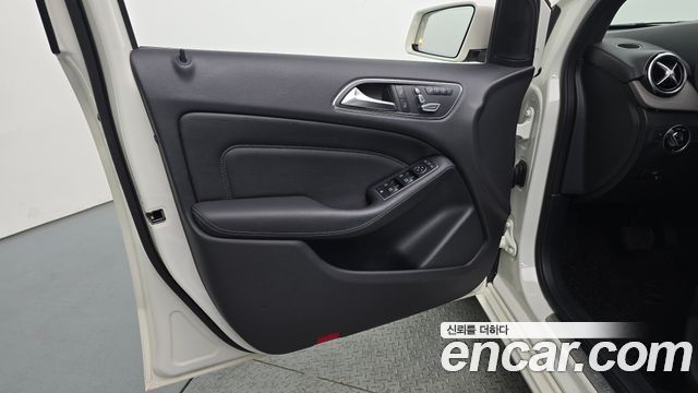 Mercedes-Benz B-Class B200 d