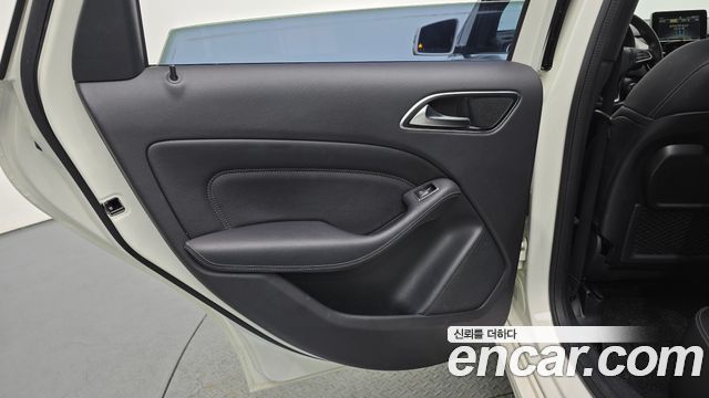 Mercedes-Benz B-Class B200 d