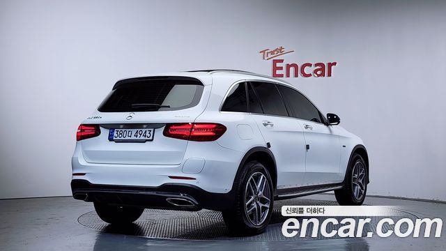 Mercedes-Benz GLC-Class GLC350e 4MATIC AMG Line