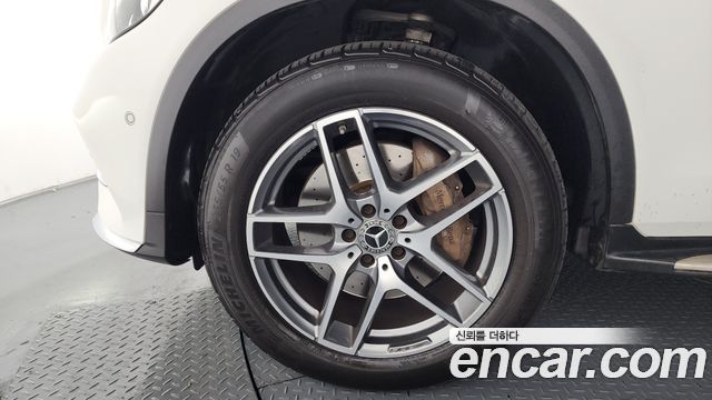 Mercedes-Benz GLC-Class GLC350e 4MATIC AMG Line