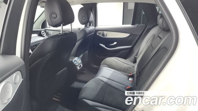 Mercedes-Benz GLC-Class GLC350e 4MATIC AMG Line