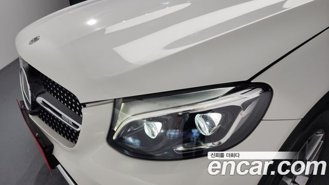 Mercedes-Benz GLC-Class GLC350e 4MATIC AMG Line
