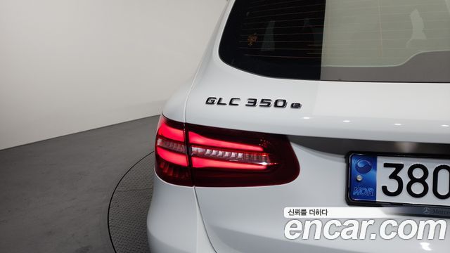 Mercedes-Benz GLC-Class GLC350e 4MATIC AMG Line