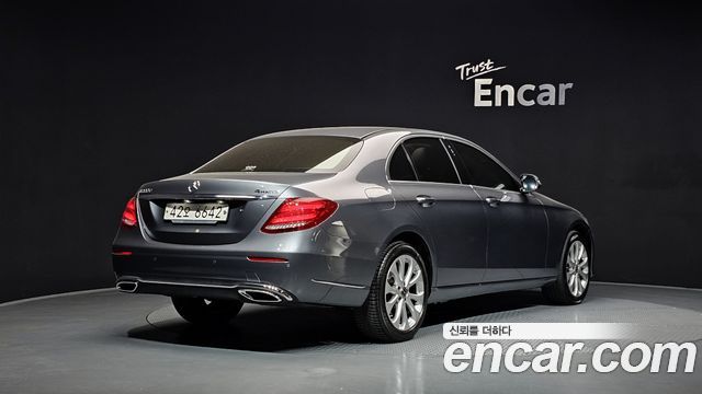 Mercedes-Benz E-Class E220d 4MATIC Exclusive