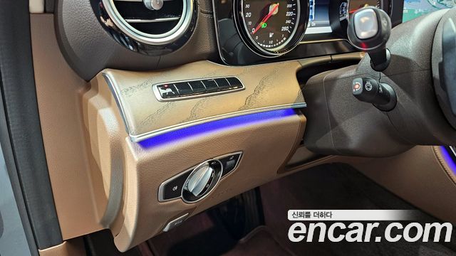 Mercedes-Benz E-Class E220d 4MATIC Exclusive