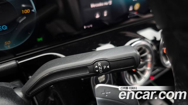 Mercedes-Benz EQA EQA250 AMG Package Plus