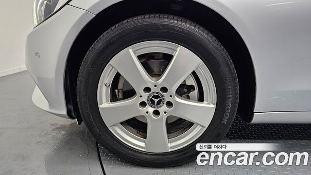 Mercedes-Benz C-Class C200