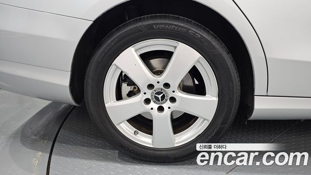 Mercedes-Benz C-Class C200