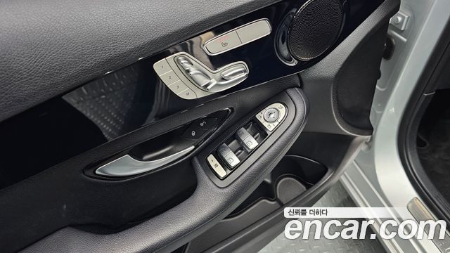 Mercedes-Benz C-Class C200