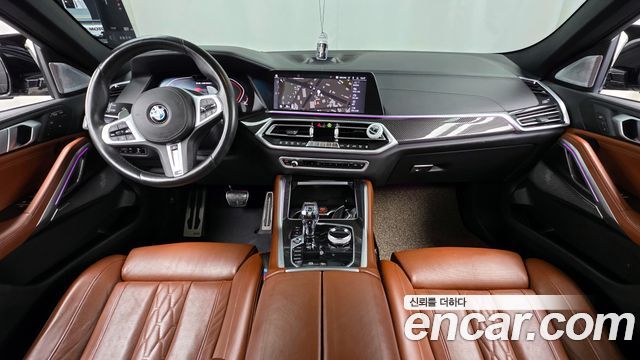 BMW X6 M50i
