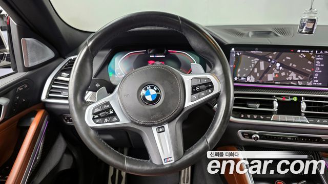 BMW X6 M50i