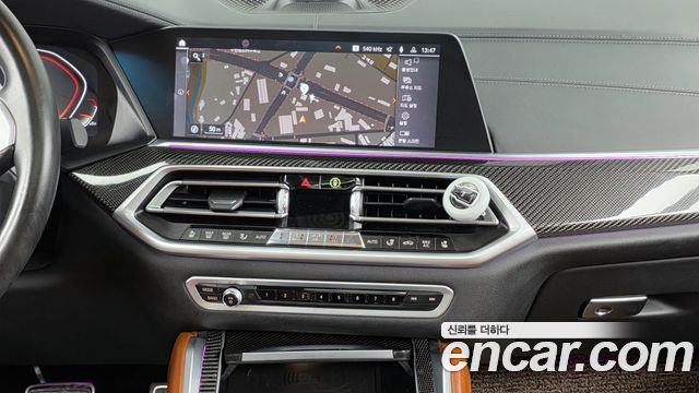 BMW X6 M50i