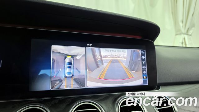 Mercedes-Benz E-Class E300 4MATIC Avnatgarde