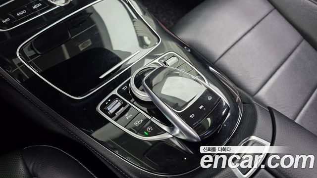 Mercedes-Benz E-Class E300 4MATIC Avnatgarde