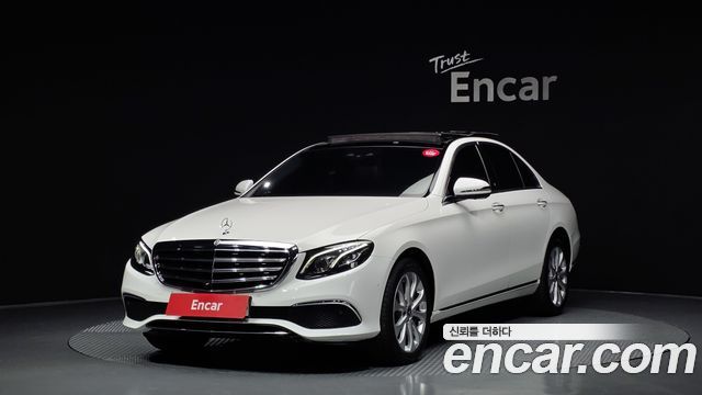 Mercedes-Benz E-Class E300 4MATIC Exclusive