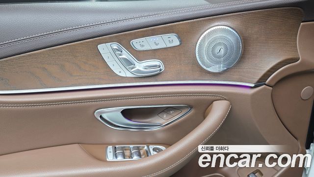 Mercedes-Benz E-Class E300 4MATIC Exclusive