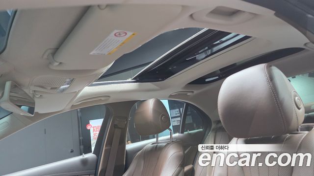 Mercedes-Benz E-Class E300 4MATIC Exclusive