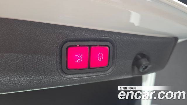 Mercedes-Benz E-Class E300 4MATIC Exclusive