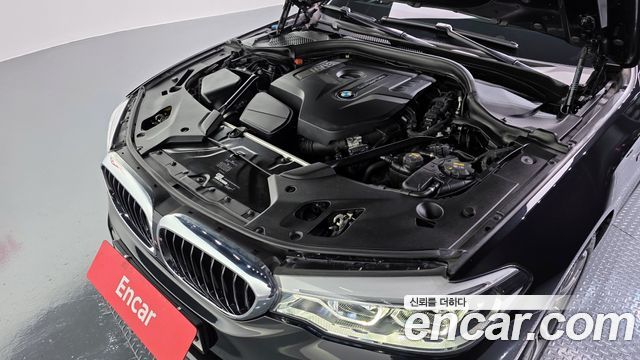 BMW 5-Series 530i xDrive M Sport Package Plus
