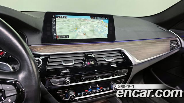 BMW 5-Series 530i xDrive M Sport Package Plus