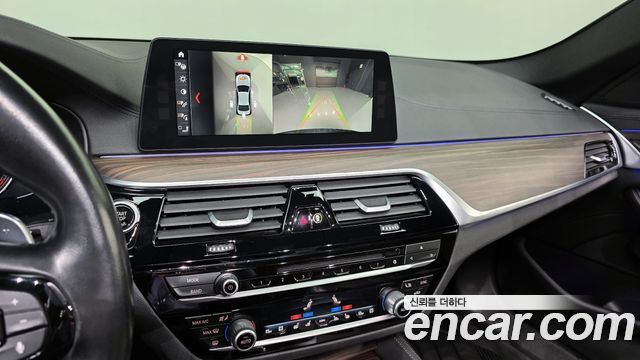 BMW 5-Series 530i xDrive M Sport Package Plus