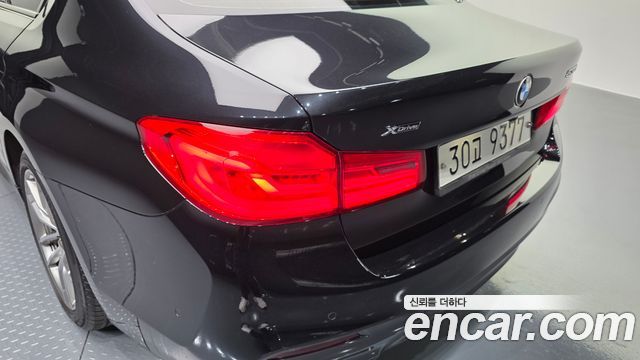BMW 5-Series 530i xDrive M Sport Package Plus