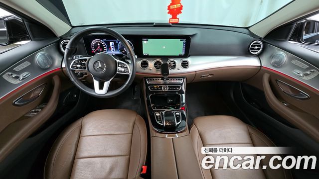 Mercedes-Benz E-Class E300 4MATIC AMG Line