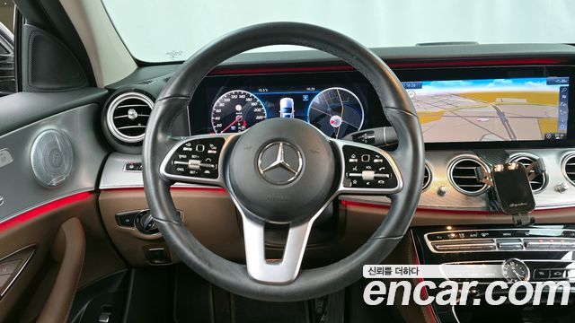 Mercedes-Benz E-Class E300 4MATIC AMG Line