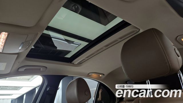 Mercedes-Benz E-Class E300 4MATIC AMG Line
