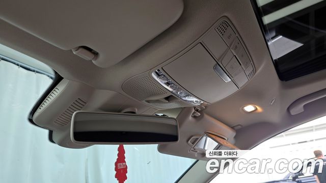 Mercedes-Benz E-Class E300 4MATIC AMG Line