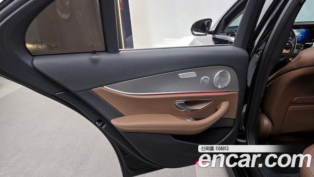 Mercedes-Benz E-Class E300 4MATIC AMG Line