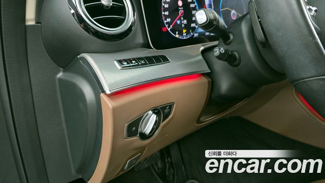 Mercedes-Benz E-Class E300 4MATIC AMG Line