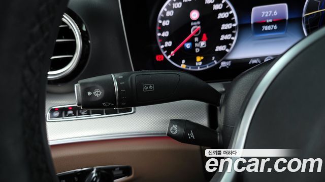 Mercedes-Benz E-Class E300 4MATIC AMG Line