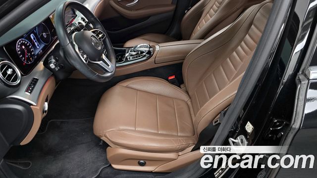 Mercedes-Benz E-Class E300 4MATIC AMG Line