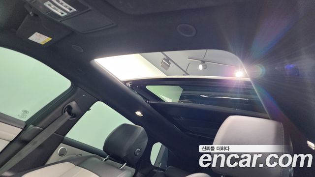 Land Rover Range Rover Evoque P250 R-Dynamic SE