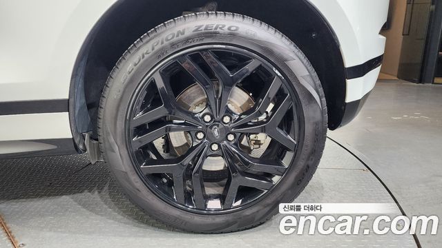 Land Rover Range Rover Evoque P250 R-Dynamic SE