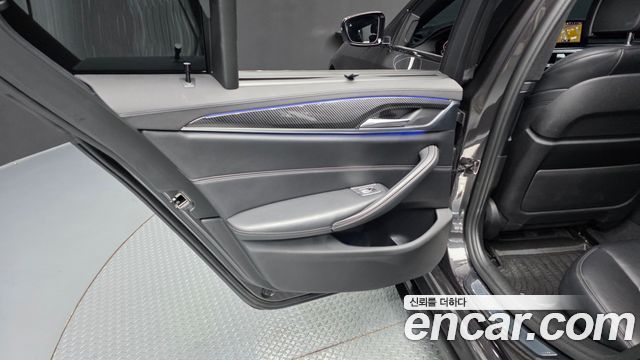 BMW 5-Series 520d M Sport Package Plus